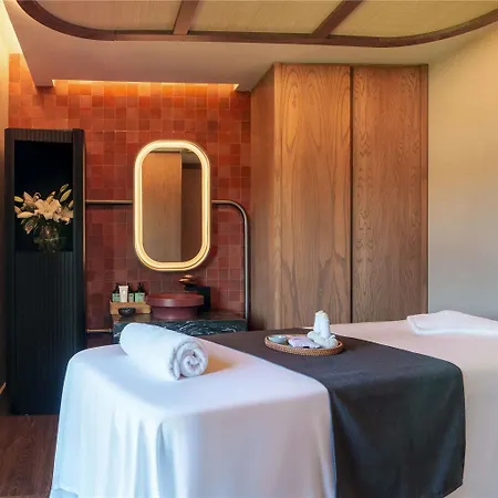 Swissotel And Cesme Esmirna