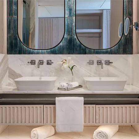 Swissotel And Cesme Esmirna