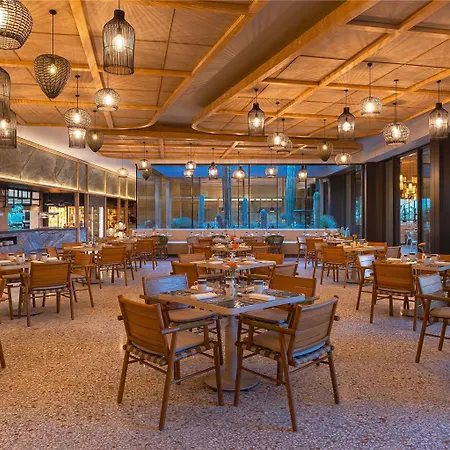 Swissotel And Cesme Otel İzmir