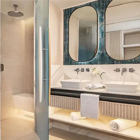 Swissotel And Cesme Hotell *