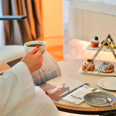 Swissotel And Cesme Hotel *