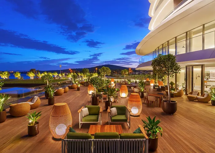 Swissotel And Cesme Готель *