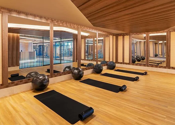 Готель Swissotel And Cesme *