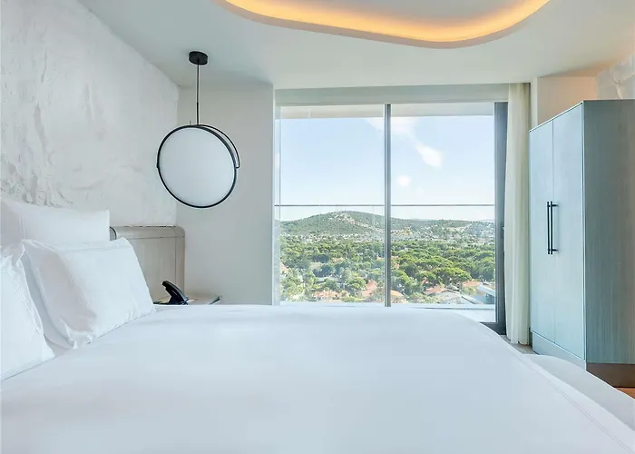 Swissotel And Cesme Hotel Esmirna