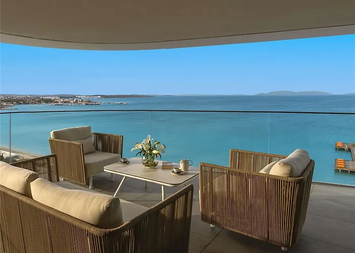 Swissotel And Cesme Hotel